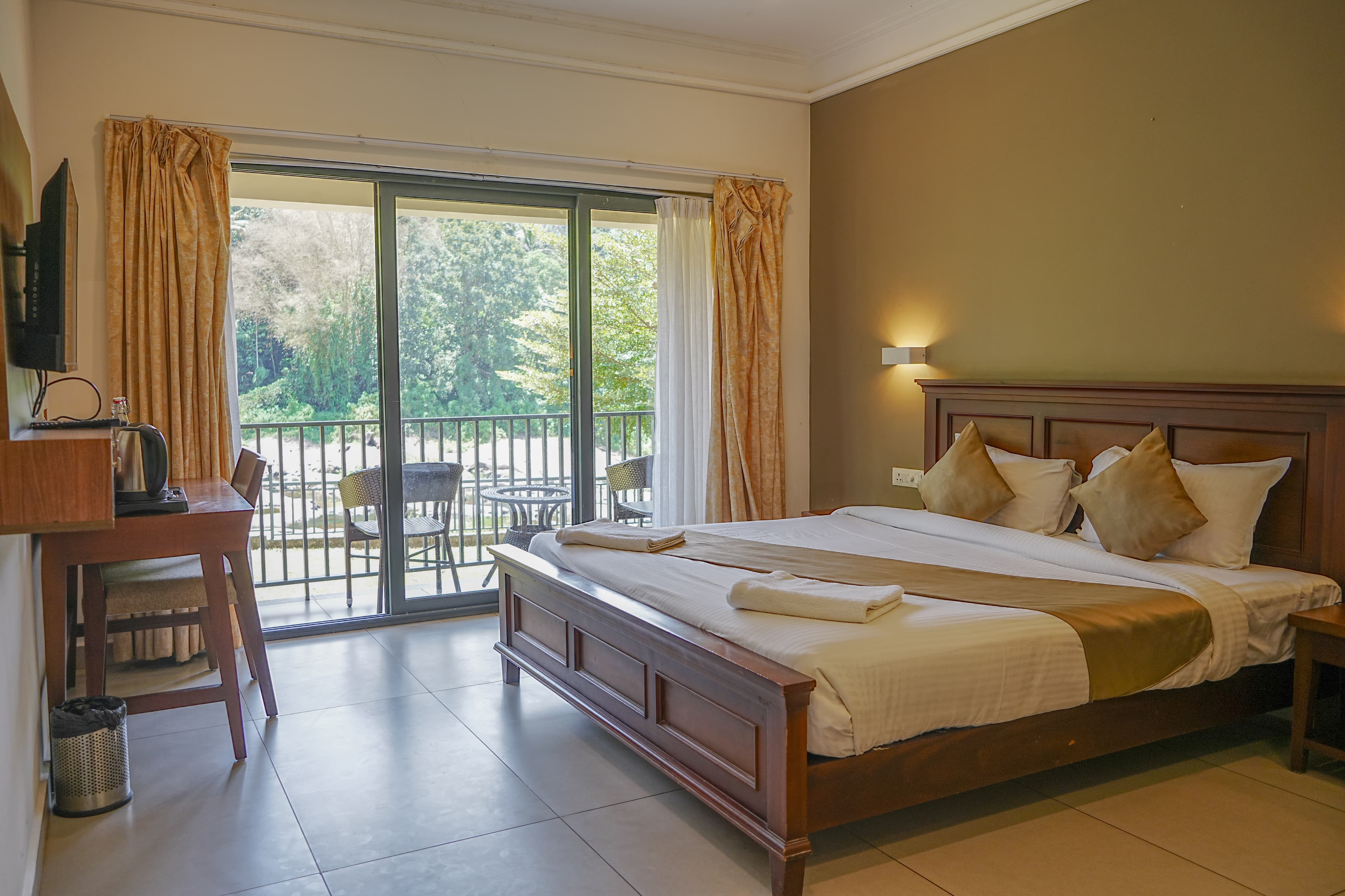 Pristine Riverdale Room