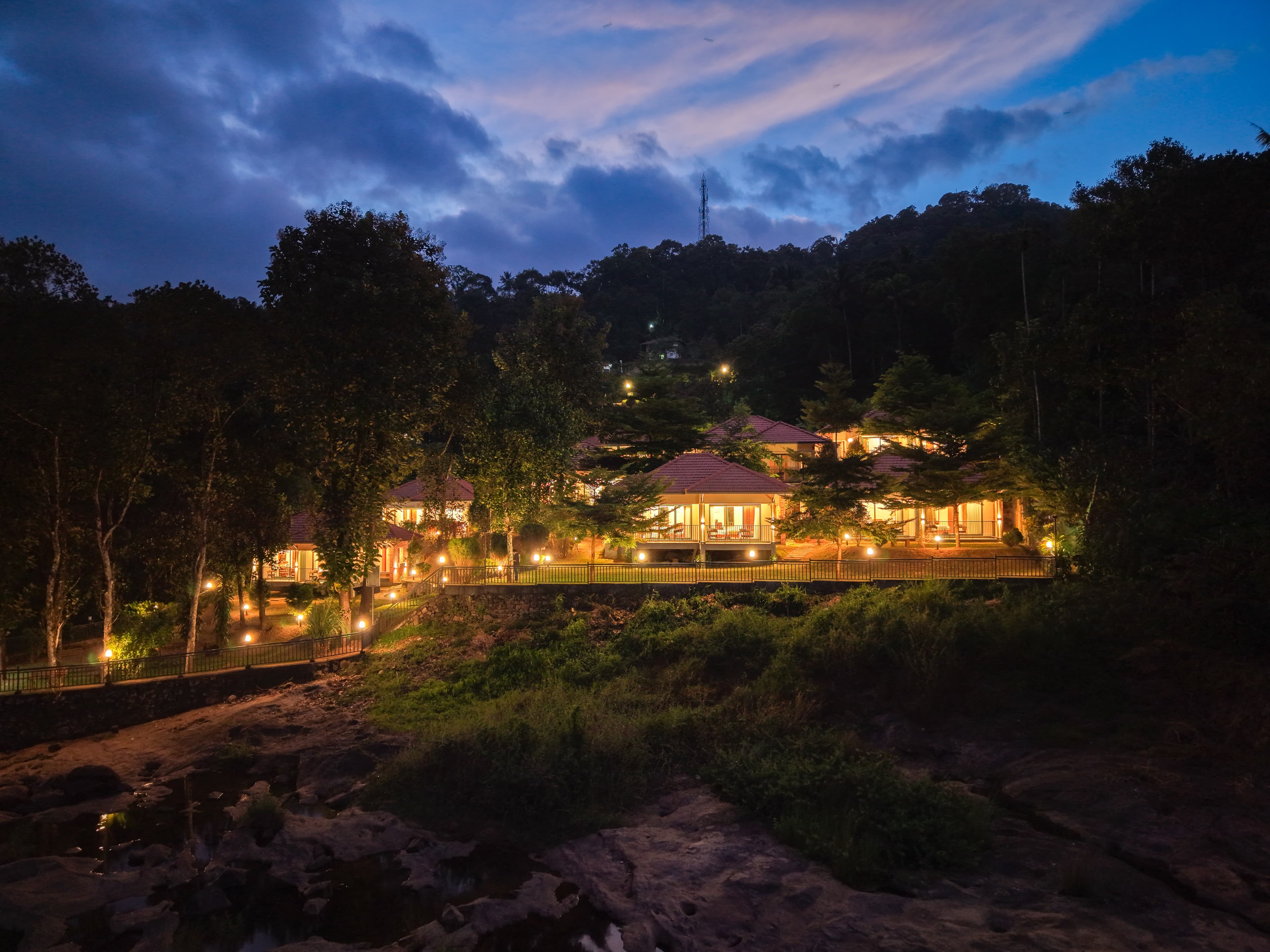 Your Munnar Escape Awaits